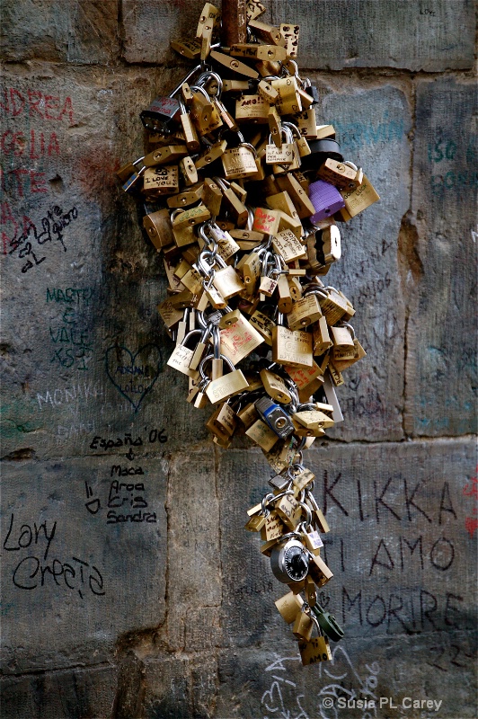 "Lucchetti d'amore"  (Locks of Love)