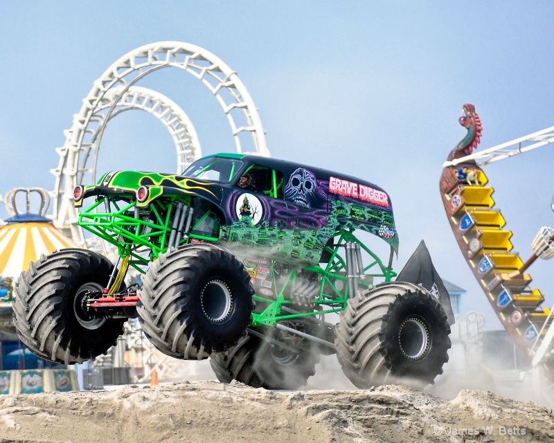 Grave Digger ride in the park