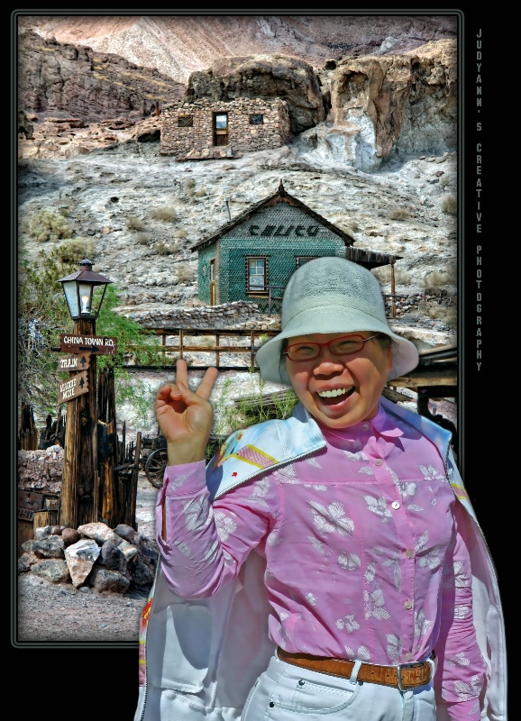 Very Joyful Tourist 