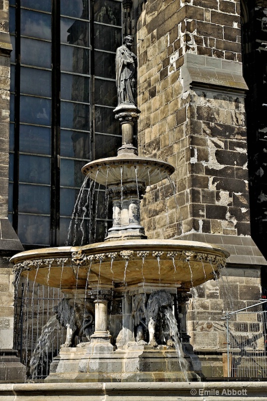 Fountain outside of "The DOM"