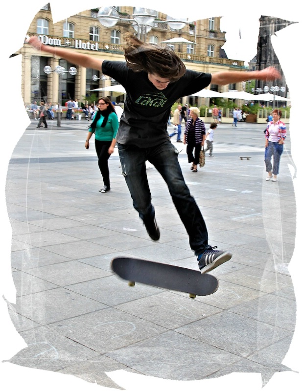 Skateboarding at the DOM Square, Cologne