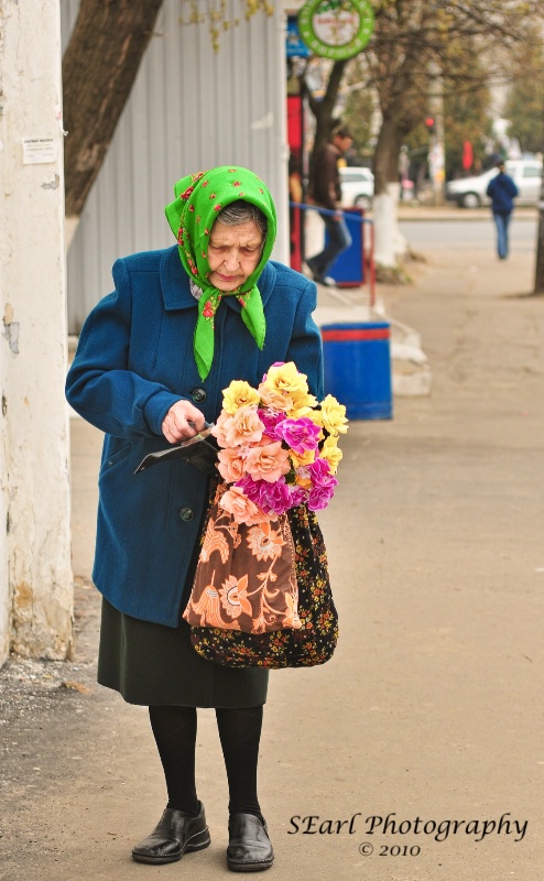 Buying Market Flowers@@Kiev