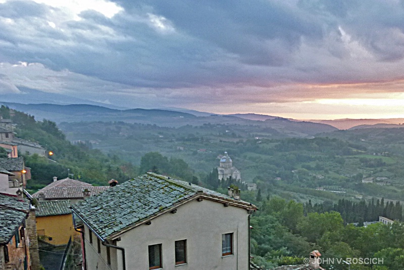   TUSCAN   SKY  AT  SUNSET