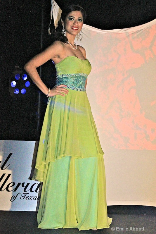 Tania Ortiz Miss Val Verde 2009