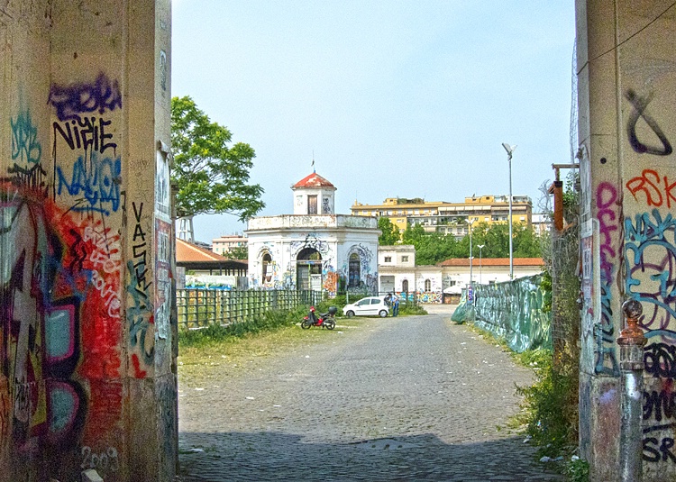 Rome Graffiti -- behind Macro Testaccio