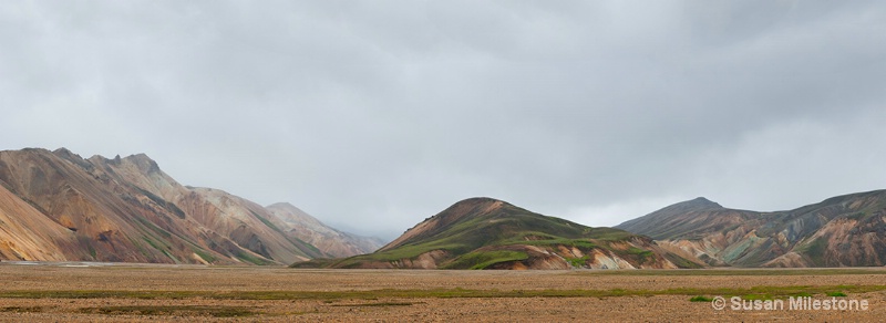 Iceland Colorful Mtns Pan 1