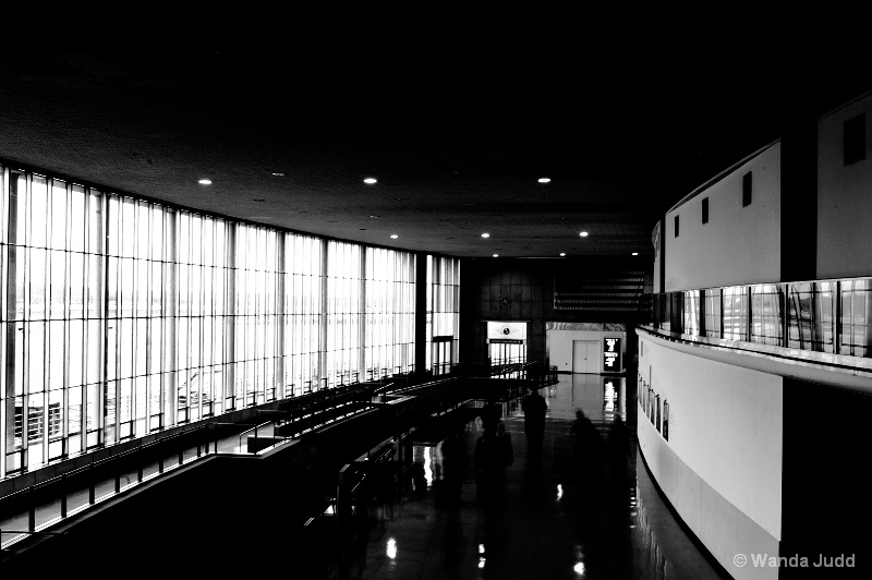 National Airport B&W