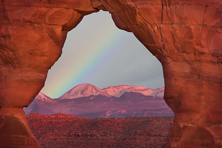 Delivate Arch and La Sal Mountains