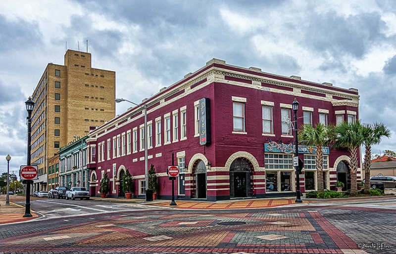 Pujo Street Cafe