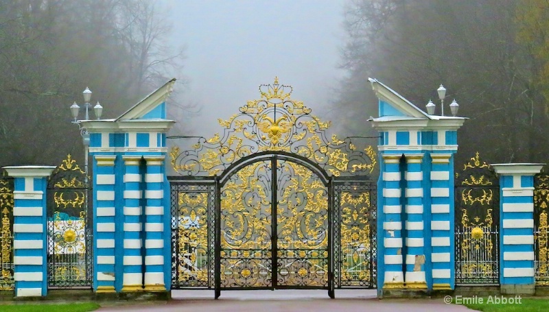 Entrance Gate to Catherine's Palace