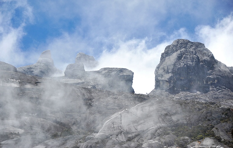 Swirlling Clouds - Mt Kinabalu