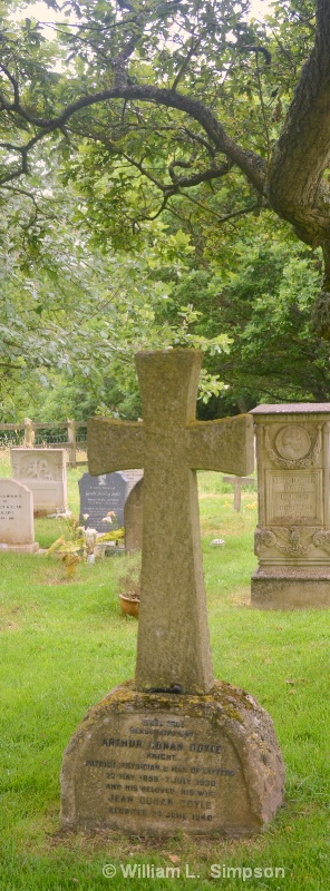 DOYLE'S GRAVE WITH HIS SECOND WIFE