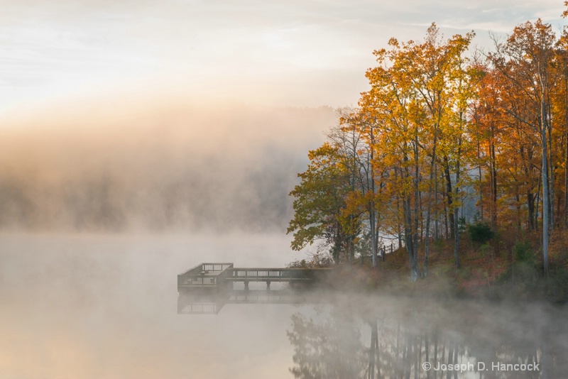  8009065 - Dawn at Lake Olenoy