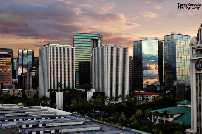 Honolulu Skyline at Sunseet