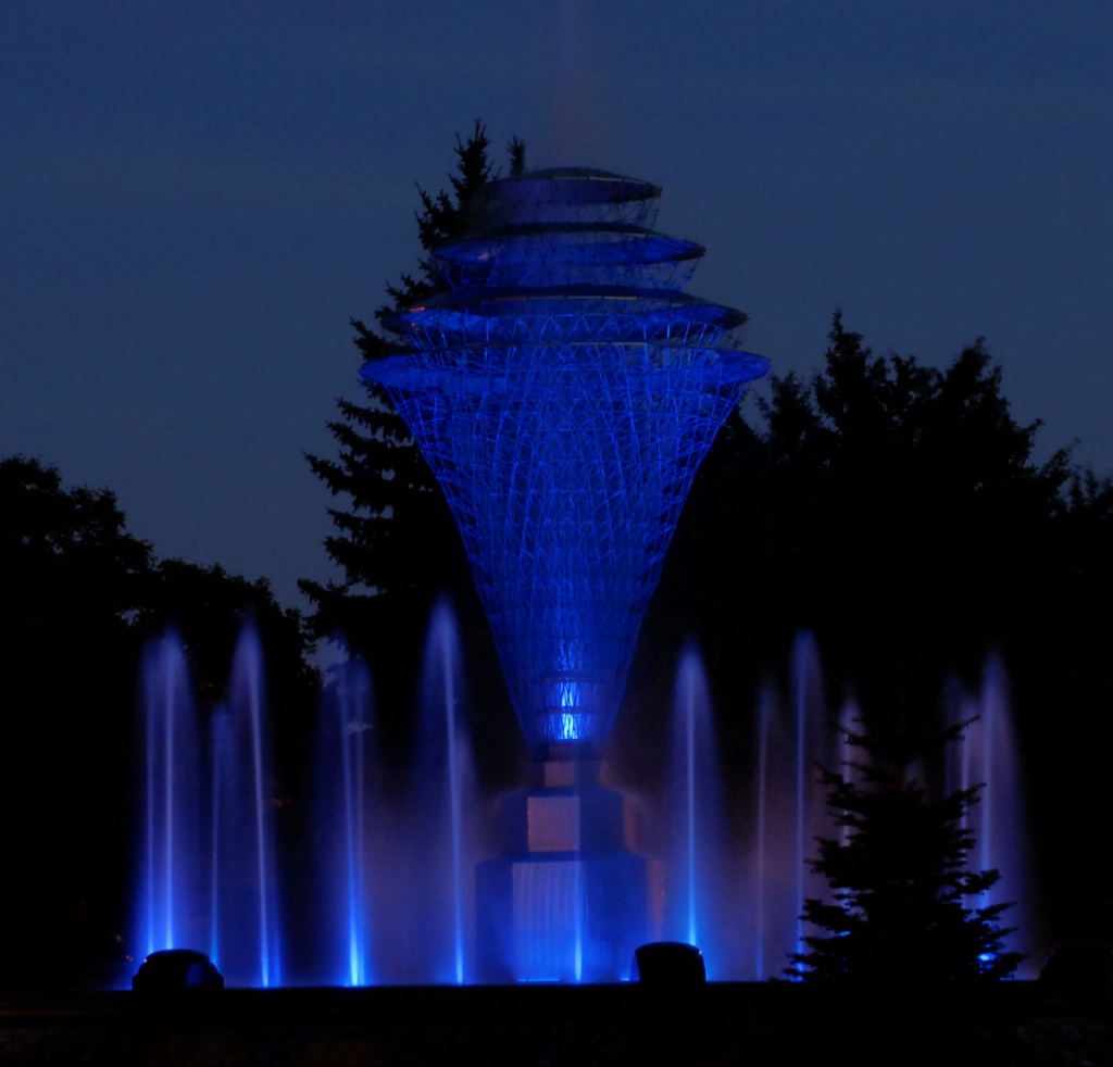 Fountain in blue