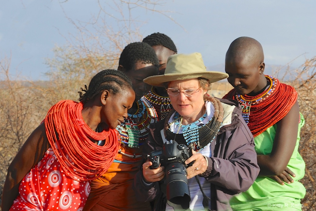  Showing the Samburu Women Pictures on the Camera
