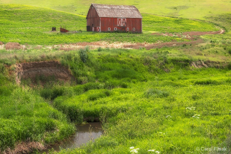 Red Barn in the Palouse