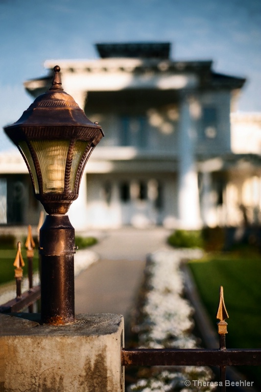 Moore Mansion Lantern