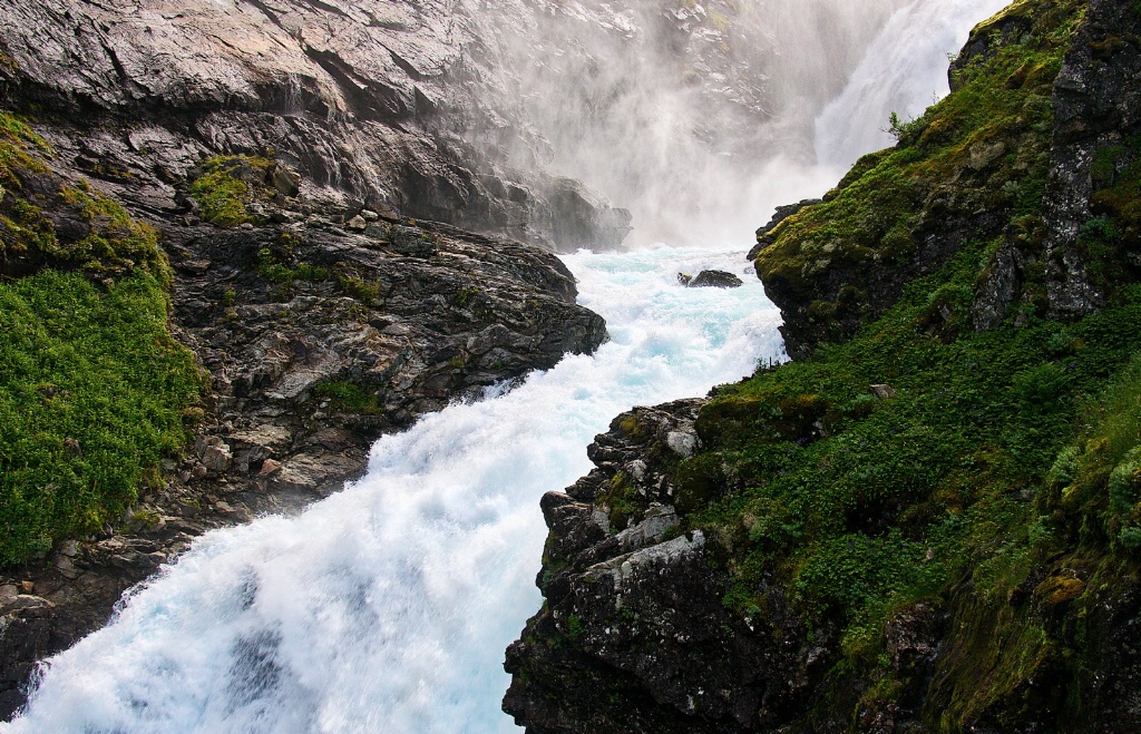 Fantastic Waterfall 