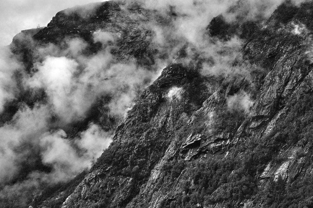 Mountain and Cloud in BW