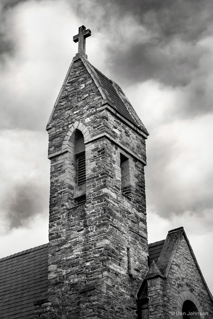 B&W Steeple of Church 11-12-17 167