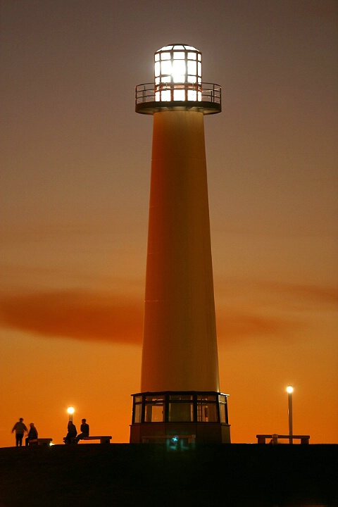 lighthouse @ rainbow harbor