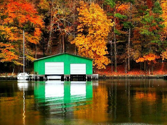 "Green Boathouse"