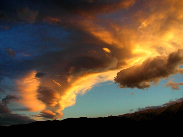 Sierra Wave over Lone Pine, California