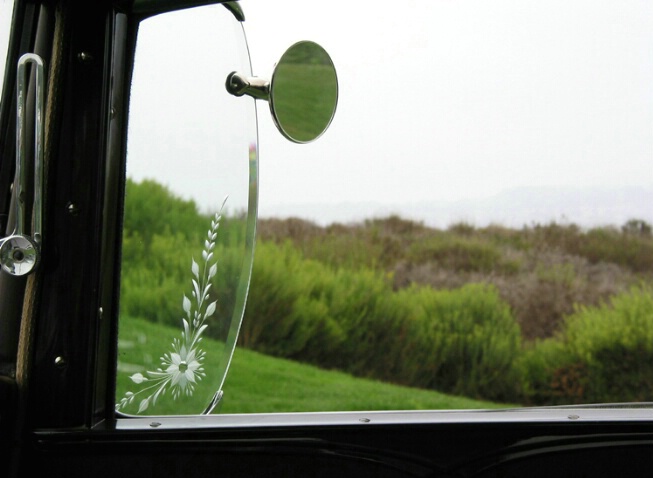Through the window of an old car. - ID: 185454 © Hasmik Hatamian
