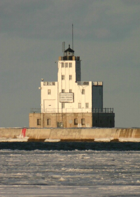 Milwaukee's Lighthouse - ID: 320576 © Robert Hambley