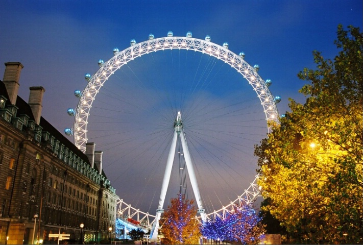 London Eye At Dawn - ID: 321008 © Kenneth J. Creary