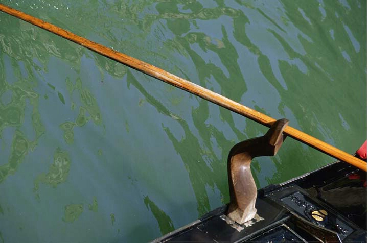gondola with oar