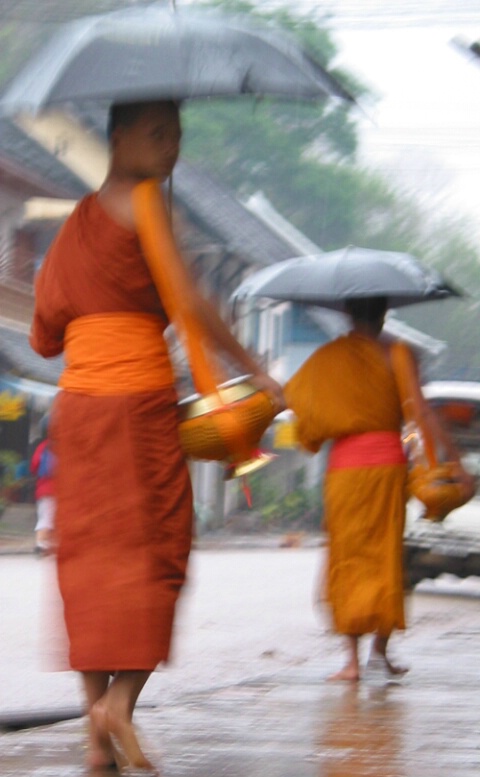 Monks in Luang Phrabang 2