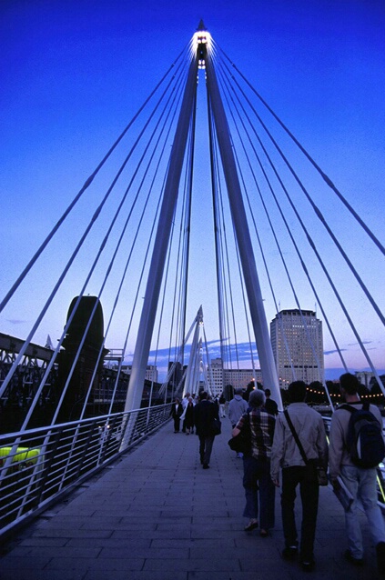 Hungerford Bridge, London, England - ID: 397286 © Sharon E. Lowe