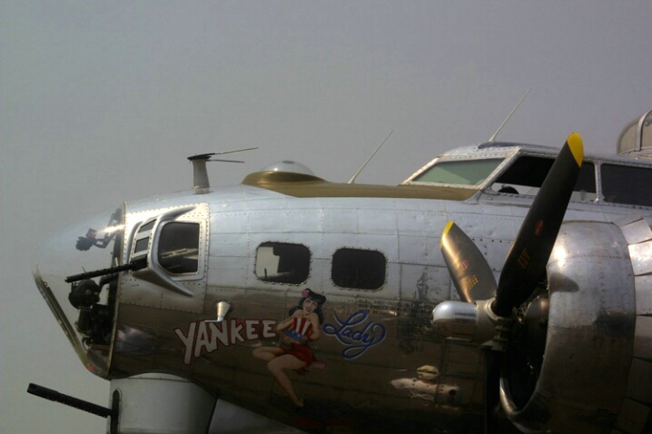 Boeing B 17G (3) - ID: 405181 © James E. Nelson