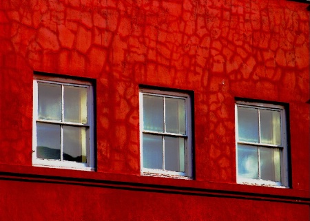 Windows in Red