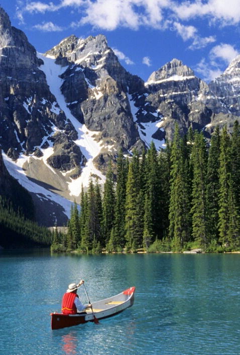 Moraine Lake, Alberta Canada