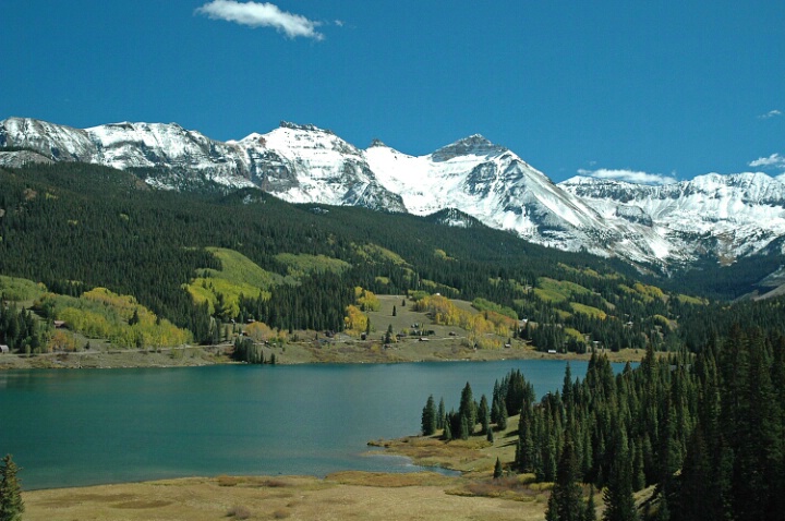 Colorado Lake - ID: 577666 © Robert A. Eck