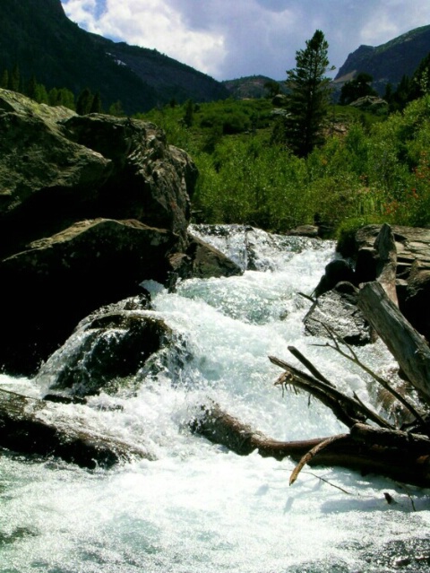 Cascades in Lundy Canyon