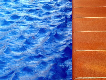 Photography Contest Grand Prize Winner - December 2004: Pool waves