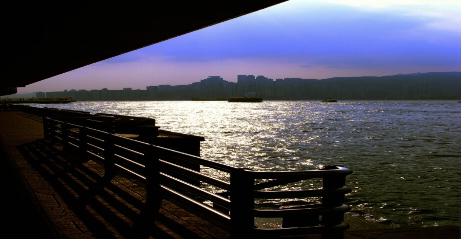 7.05am Hong Kong harbor view