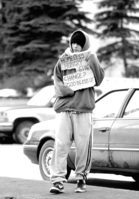 homeless boy - ID: 662927 © Heather Robertson