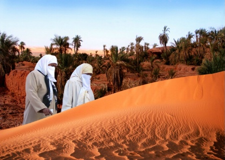 Algerian Ladies in the desert
