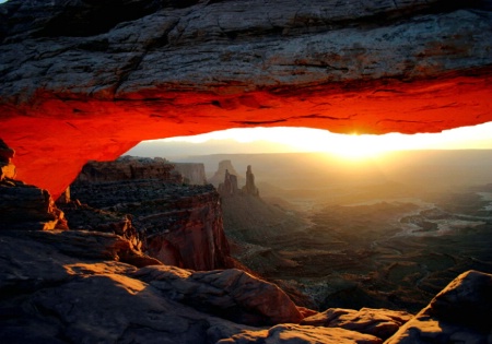 Sunrise at Mesa Arch