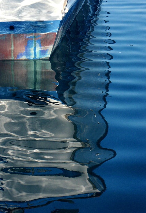 Boat reflections - ID: 840125 © Daryl R. Lucarelli