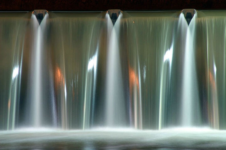 waterfall in smoking suite