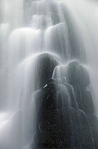 Laurel Falls - ID: 517509 © Brian d. Reed