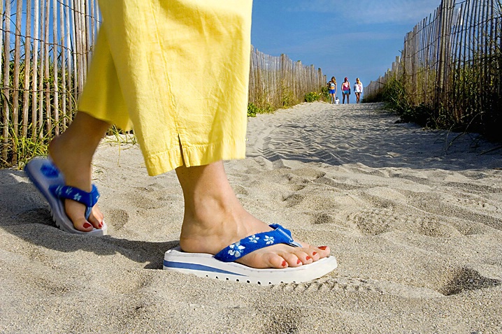 Beach Feet - ID: 859903 © Wendy M. Amdahl