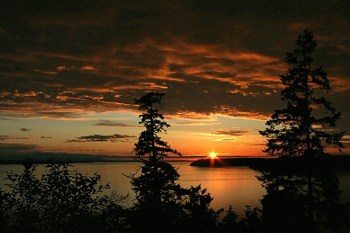 Puget Sound Sunset - ID: 1016485 © Janine Russell