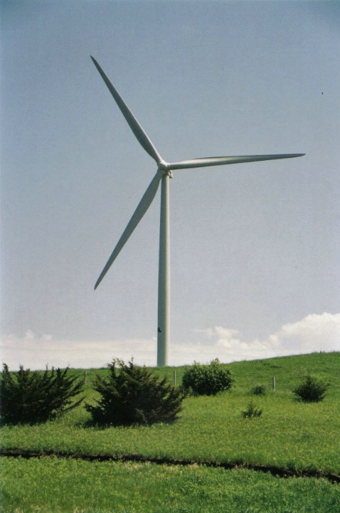 Morris wind turbine - ID: 1027381 © Eric B. Miller